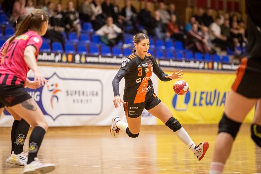 PGNiG Superliga kobiet. Karne w Elblągu, zacięty mecz w Piotrkowie. Starcie medalistek dla MKS FunFloor Perły