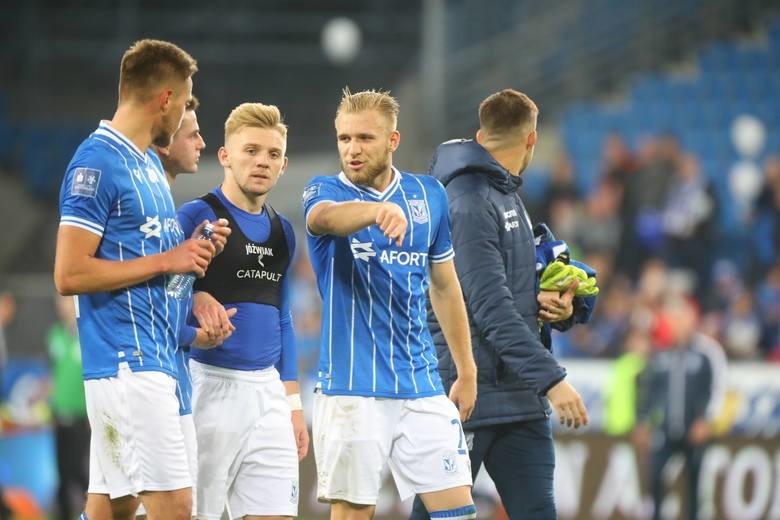 Lech Poznań pokonał Chrobrego Głogów 2:0 i awansował do 1/16...