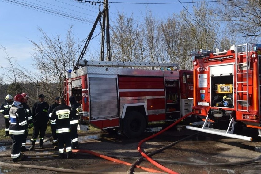 Śmiertelny pożar na Bałutach  Ogień pojawił się w domku jednorodzinnym przy ul. Zawilcowej W pożarze spalił się lokator domu jednorodzinnego