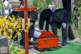 Pogrzeb księdza Romana Kneblewskiego. Tak żegnano bydgoskiego kapłana - zdjęcia