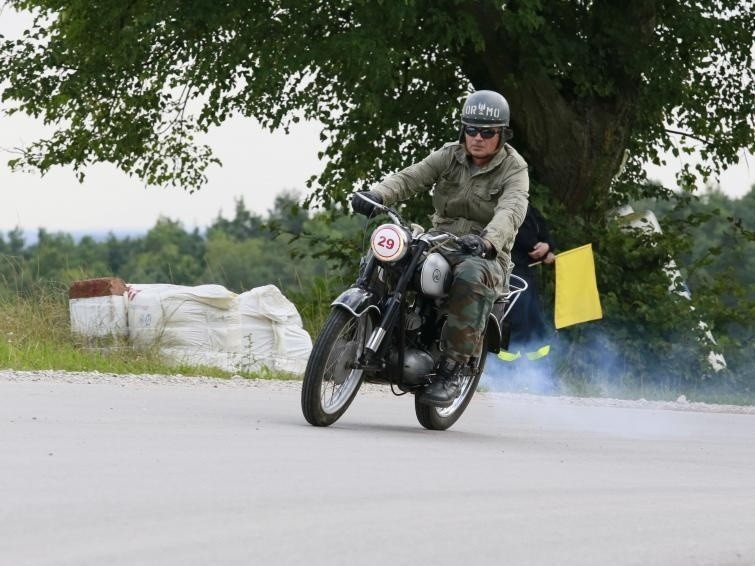 VIII Świętokrzyski Zlot Motocykli SHL i Pojazdów Zabytkowych...