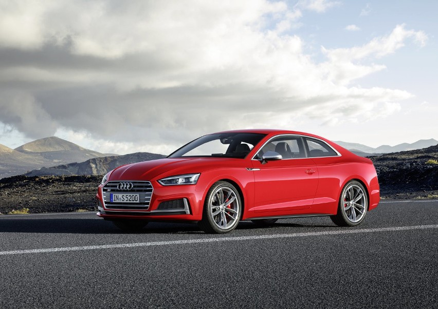 Audi S5 Coupe...