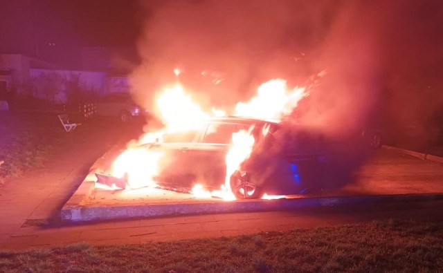 Prawdopodobną przyczyną pożaru w Gdańsku Brzeźnie było podpalenie. Policjanci już rozpoczęli poszukiwanie podpalacza.