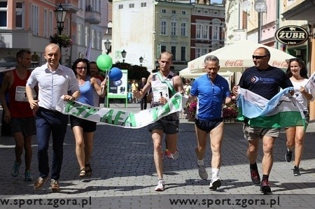 XXIII edycja biegu sztafetowego na trasie Cottbus-Zielona Góra liczyła 100 km