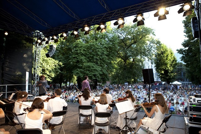 Młodej Polskiej Filharmonii słuchaliśmy w Poznaniu niemal rok temu.
