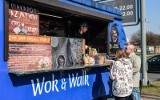 Weekend z food truckami na parkingu przy hali Torbydu w Bydgoszczy. Są vouchery do wygrania!