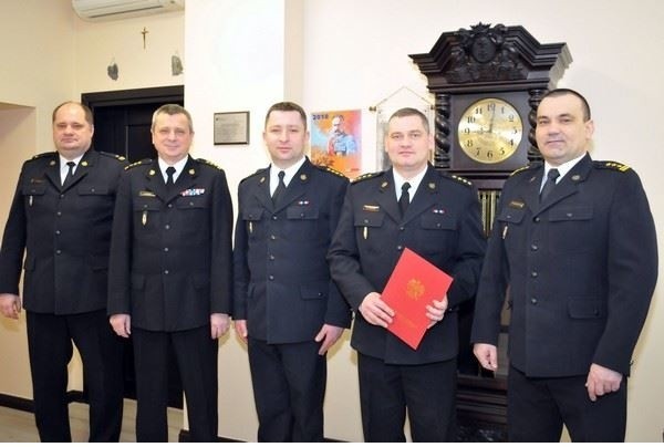 Z prawej nowo mianowany zastępca komendanta PSP - Marcin Wróblewski.