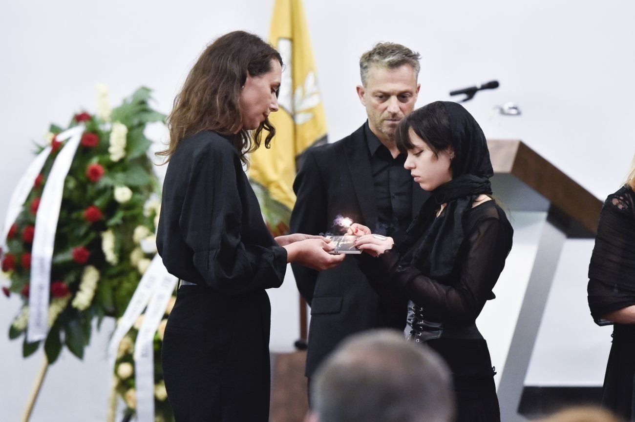 Fotos del funeral de Barbara Boris Damiczka.  Grzegorz Damięcki se despidió de su madre.  También han aparecido personalidades famosas del cine polaco.  22 de junio de 2023
