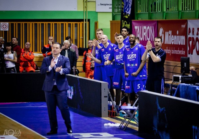 Artur Pacek (pierwszy z prawej) będzie odpowiadał za przygotowanie kondycyjne koszykarzy Rosy Radom w nadchodzącym sezonie.
