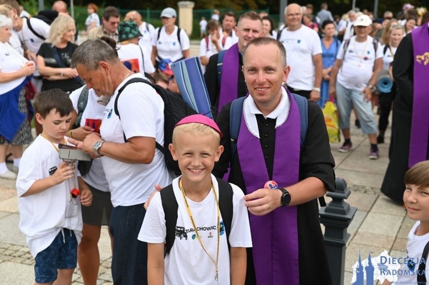 44. Piesza Pielgrzymka Diecezji Radomskiej na Jasną Górę dotarła przed Cudowny Obraz. Zobacz zdjęcia