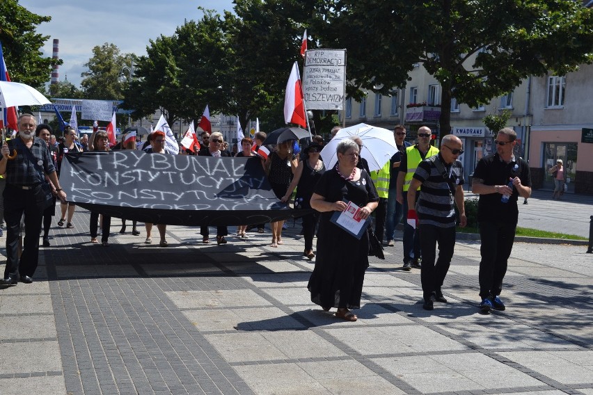 Czarny marsz KOD w Częstochowie