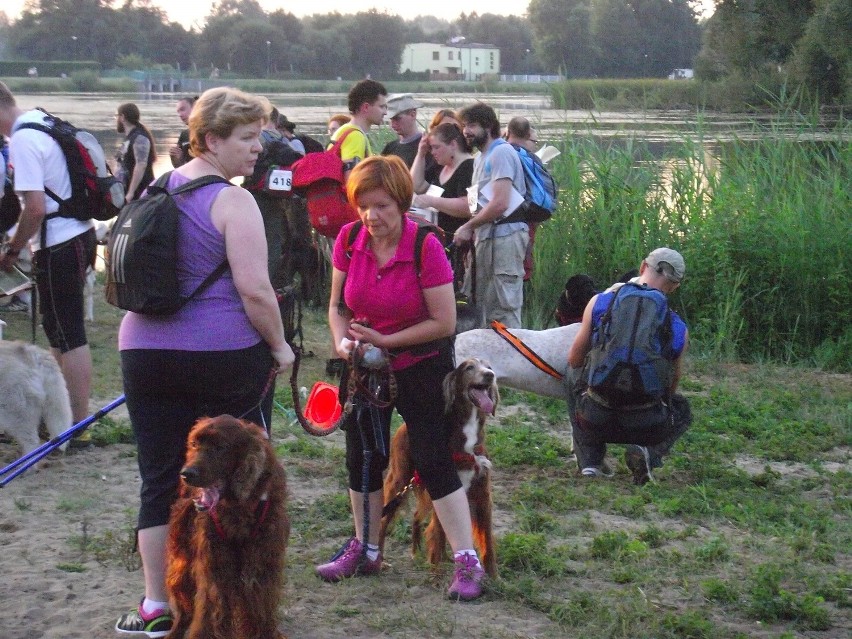 Nocny Puchar Polski w Dogtrekkingu odbył się w Kaletach