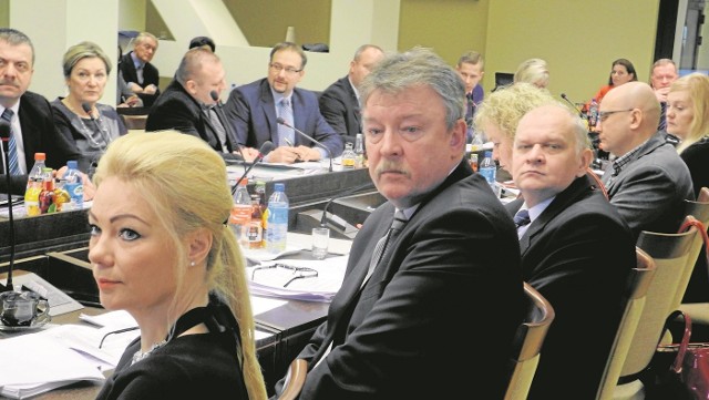 Pięciu radnych Ligi Powiatu Stargardzkiego i niezrzeszona Edyta Domińczak nie poparli budżetu