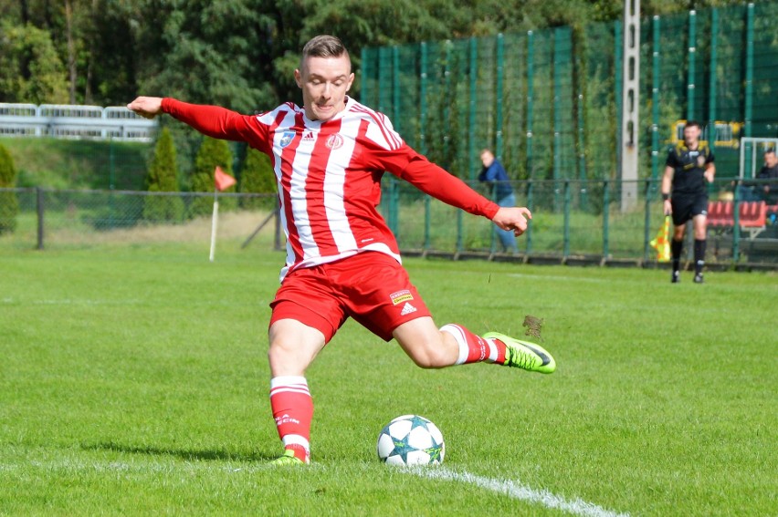 Kamil Kuczak (Soła Oświęcim). Dokładność podań to jego specjalność na boisku, a w kuchni jest mistrzem od przygotowania posiłków