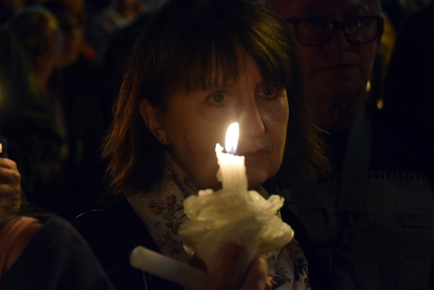 Kolejny "Łańcuch światła" w Lublinie. Protestowało około tysiąca osób [ZDJĘCIA]