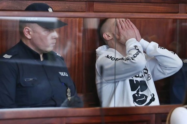 Tomasz Komenda 18 lat siedział w więzieniu za gwałt i morderstwo. Okazało się, że jest niewinny (zdjęcia, wideo)
