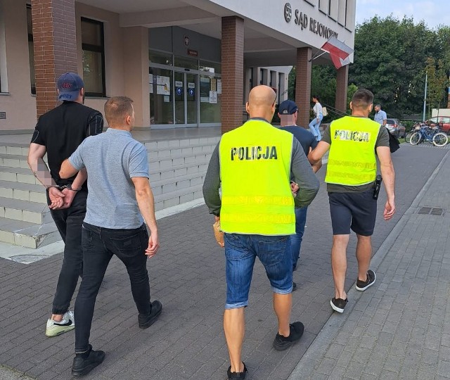 W środę (13 września) na wniosek policjantów i prokuratora, sąd tymczasowo aresztował obu mieszkańców Bydgoszczy na 3 miesiące