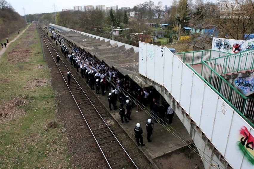 Kibice z Warszawy dotarli do Szczecina około godz. 16.30