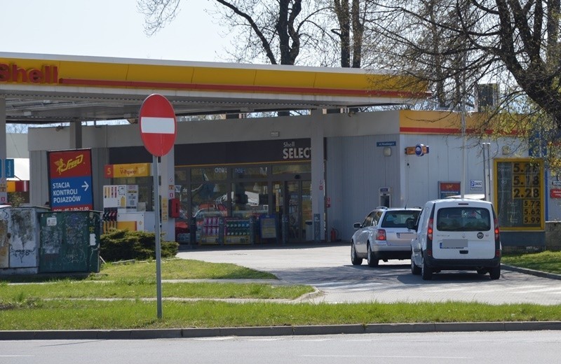 Shell, Al. Piłsudskiego, Nowy Sącz: Pb95 - 5,18 zł, ON -...