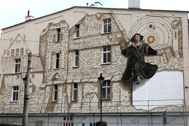 Autorką projektu nowego muralu w Grudziądzu jest Magdalena Biernat, a wykonawcą prac Marek Fijałkowski, artysta plastyk i nauczyciel 