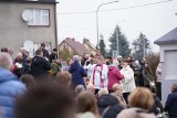 Święcenie pokarmów w Miastku. Święconka jest symbolem Zmartwychwstania i Życia [ZDJĘCIA] 