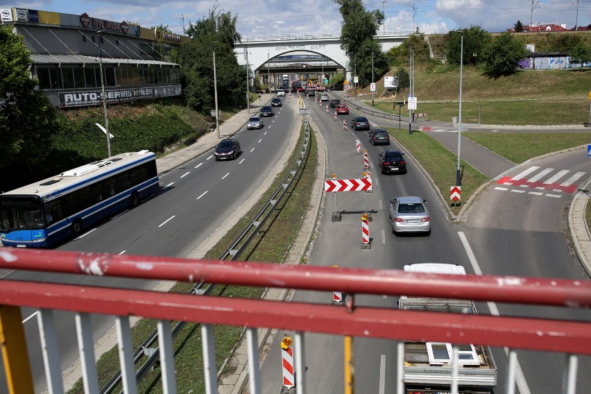 Samochody i autobusy miejskie zostaną skierowane na objazdy