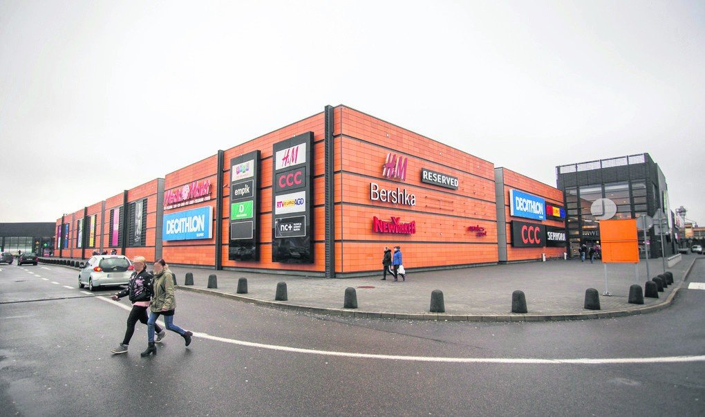 Centrum Handlowe Jantar w Słupsku. Znikają sklepy sieciowe | Głos Pomorza