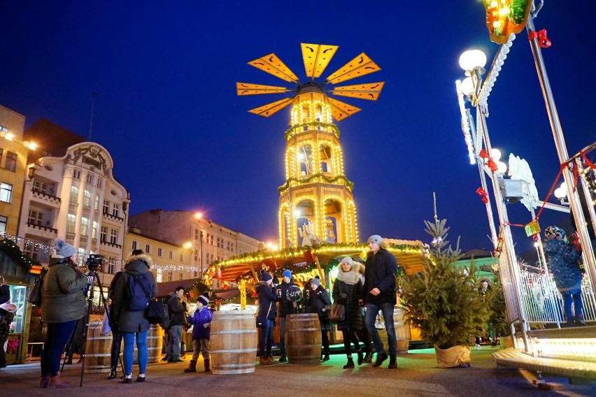 Jarmark Bożonarodzeniowy 2019 w Poznaniu kusi atrakcjami. Na...