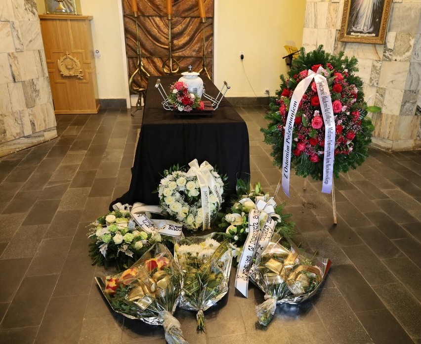 Ireneusz Franczak przekazał swoje zwłoki na rzecz nauki. W czwartek, 14 września odbył się jego pogrzeb na cmentarzu w Cedzynie