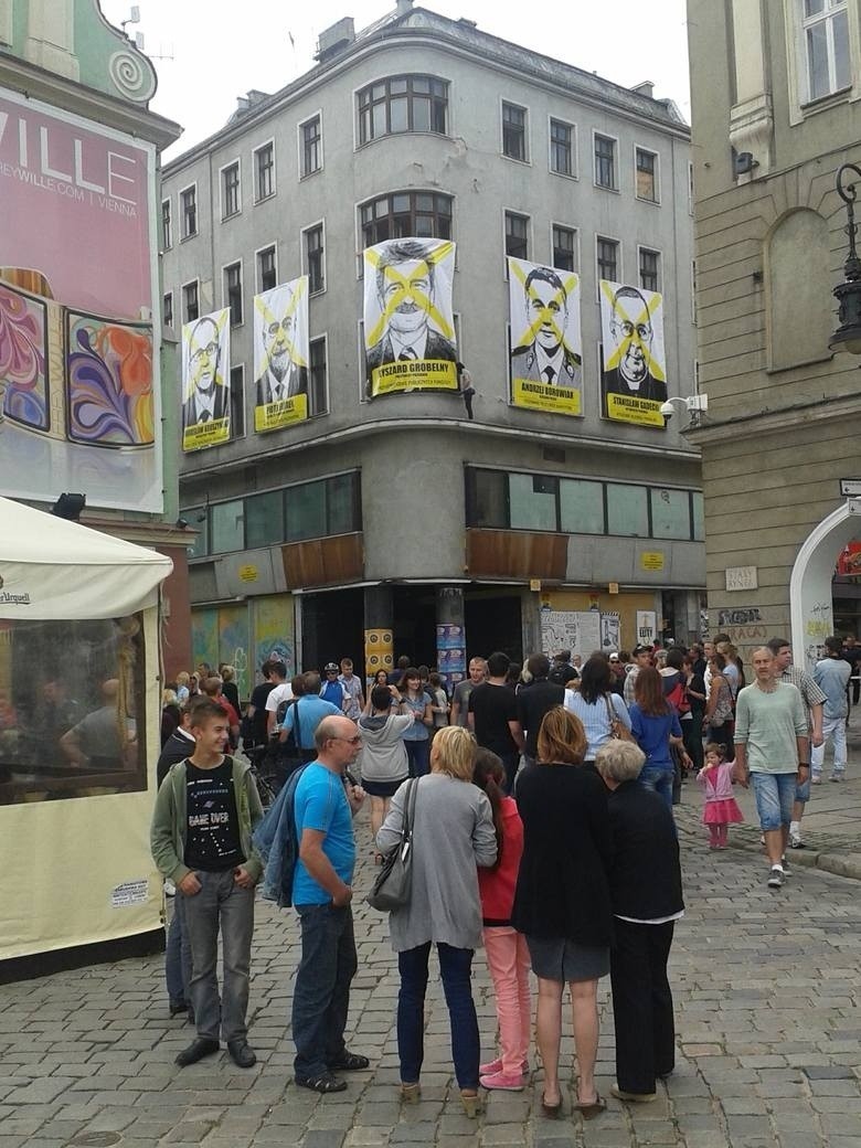 Anarchiści w Poznaniu zorganizowali wieszanie elit