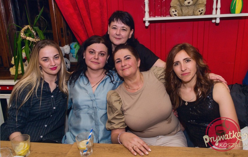 Piękne imprezowiczki w klubie Prywatka w Koszalinie w maju....