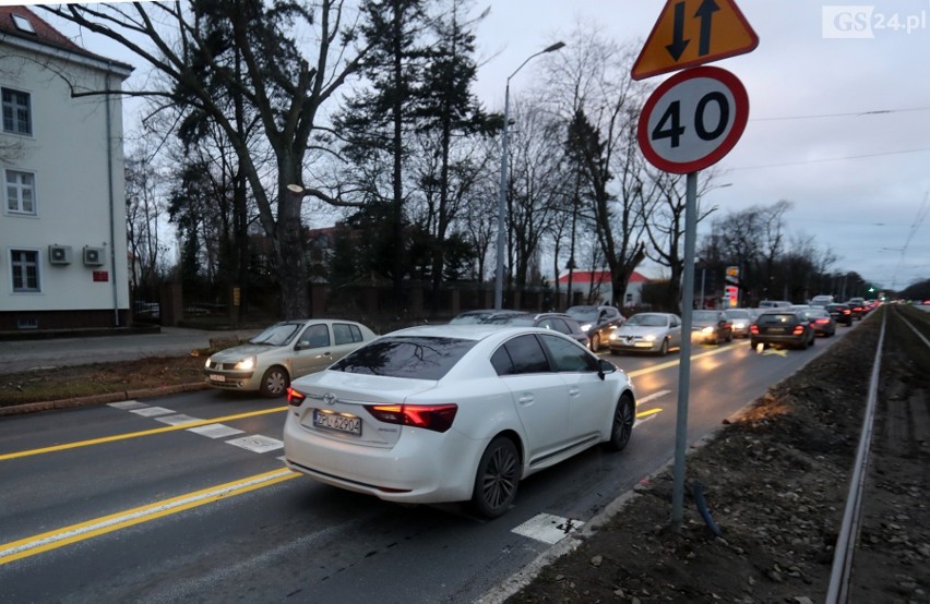 Budowa Węzła Łękno w Szczecinie. Fragment alei Wojska Polskiego już zamknięty 