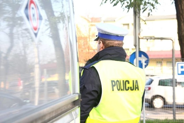 Żory: 5-latek sam na ulicy, mamy nie było przy nim. Policjanci szybko ustalili miejsce zamieszkania dziecka.