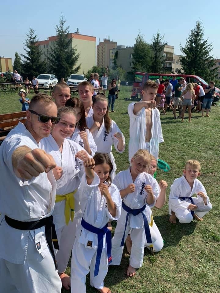 Ruszają zajęcia karate w kieleckich szkołach - można dołączać do grup