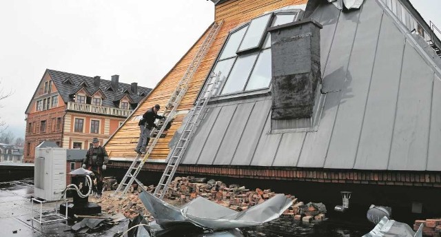 Podczas wichury został zerwany dach Miejskiej Galerii Sztuki w Zakopanem.