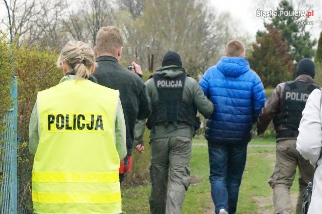 27-latek z Zabrza zabił swojego ojca i usiłował zabić matkę. Akt oskarżenia tej treści znalazł się w decyzji prokuratora. Akta sprawy już trafiły do sądu.