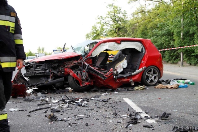 Zderzenie vw golfa i skody na Plebiscytowej w Opolu.