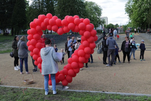 26 maja oficjalnie otwarto sosnowiecki Park im. porucznika pilota Jana Fusińskiego. To najstarszy park w mieście, ma 86 latZobacz kolejne zdjęcia. Przesuwaj zdjęcia w prawo - naciśnij strzałkę lub przycisk NASTĘPNE