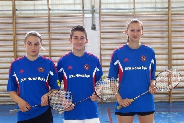 Badmintoniści Stali Nowa Dęba, od lewej: Natalia Róg, Rafał Lejko i Beata Mycek powołani zostali do kadry Polski młodzików.