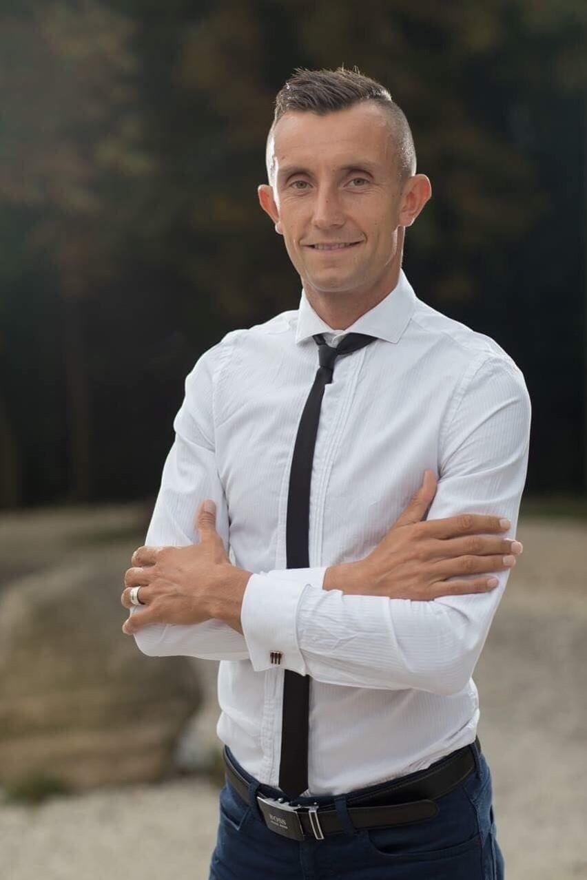 Znany biegacz i trener Łukasz Woźniak został dyrektorem Samorządowego Centrum Kultury i Sportu w Strawczynie