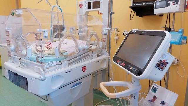W starachowickim szpitalu jest prowadzona kompleksowa opieka neonatologiczna. Więcej na kolejnych zdjęciach