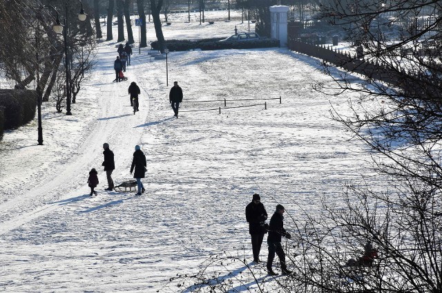 W Solankach znów zima. W ruch poszły sanki, na alejkach pojawili się miłośnicy styczniowych spacerów w śniegu