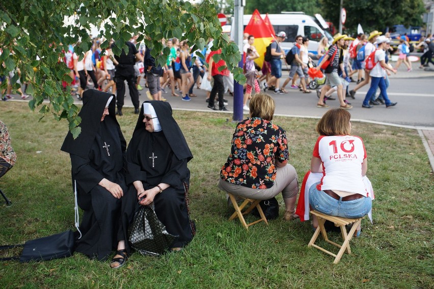 ŚDM 2016: Pielgrzymi na krakowskich Błoniach