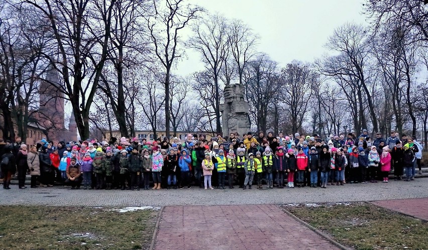 Inowrocławski Oddział PTTK wspólnie z ZSP im. Jana Pawła II...