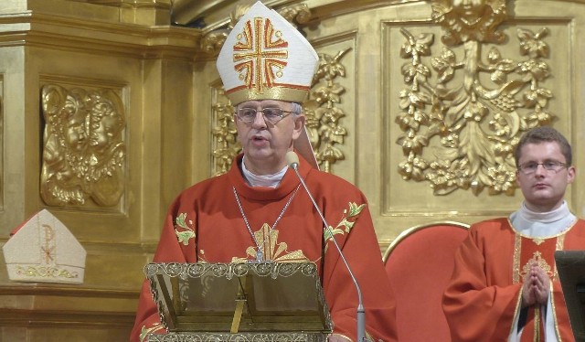 Biskup ordynariusz diecezji kieleckiej Jan Piotrowski
