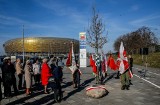 W Gdańsku posadzono trzy Dęby ku czci Bohaterom Zbrodni Katyńskiej.  Każde drzewo symbolizuje jedno nazwisko oficera