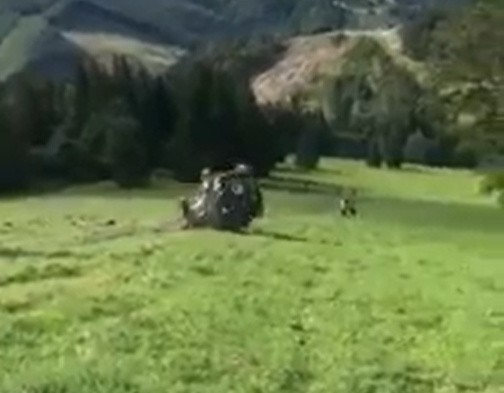 Tragiczny wypadek ratowników górskich na Słowacji. Ich samochód koziołkował po stoku [FILM]