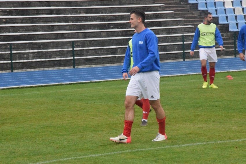 4 liga. GKS Nowiny rozbił OKS Opatów na własnym boisku. Piękny gol Jakuba Olearczyka! (WIDEO, ZDJĘCIA)