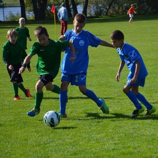 Na bocznym boisku Ośrodka Sportu i Rekreacji w Szczecinku odbył się turniej piłkarski orlików "Piekarnia