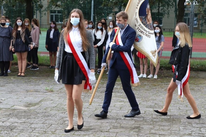 Zespół Szkół Ekonomicznych mieści się przy ul. Grunwaldzkiej...